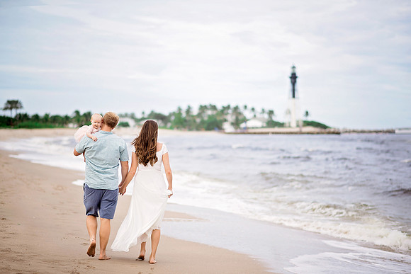 Baby Milestones & Family Photographer