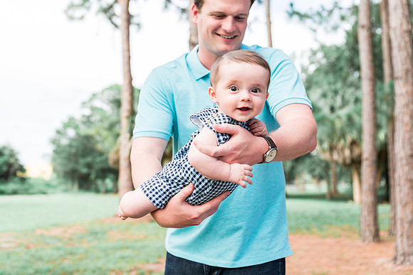 Baby Milestones & Family Photographer